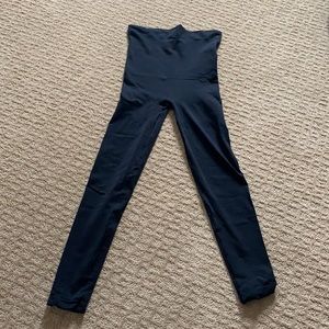 Blanqi post partum leggings in black